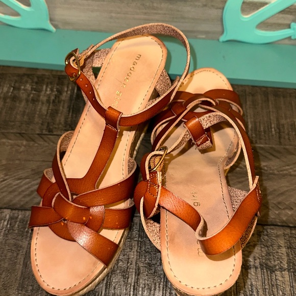 Madden Girl Wedges🌺 - Picture 12 of 16